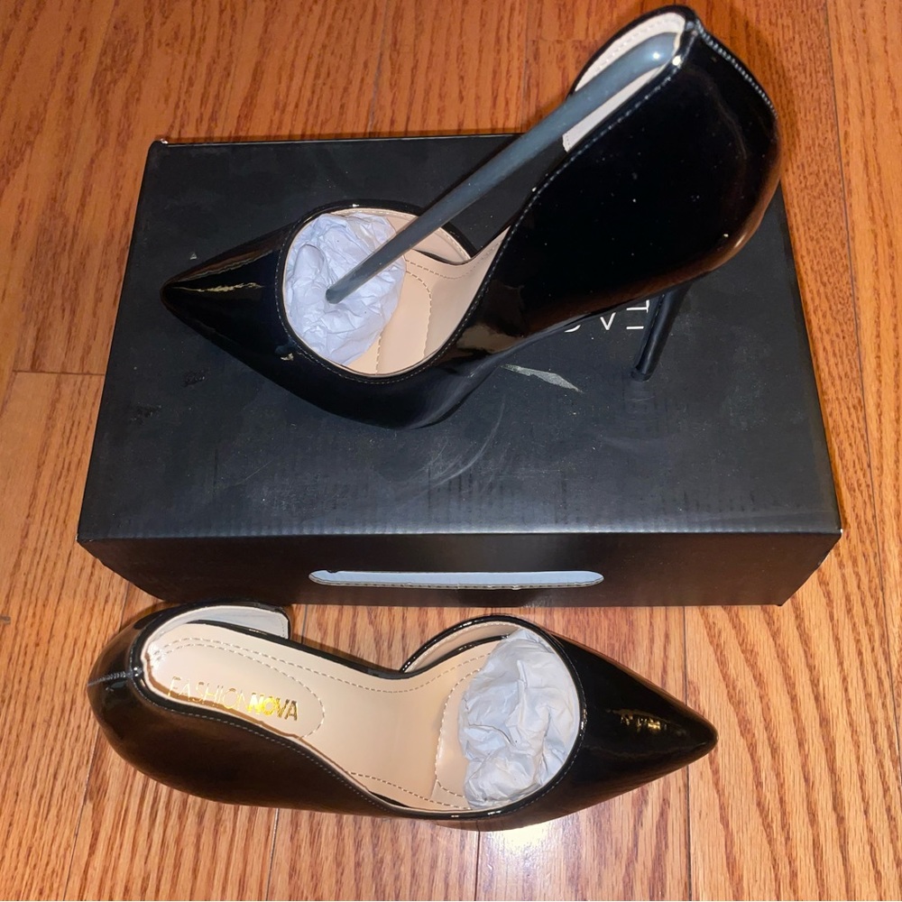 Brand new black heels